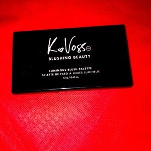K Voss blush palette
